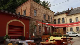 В центре Брянска снесли аварийный дом №91А, который горожане связывали с прогимназией