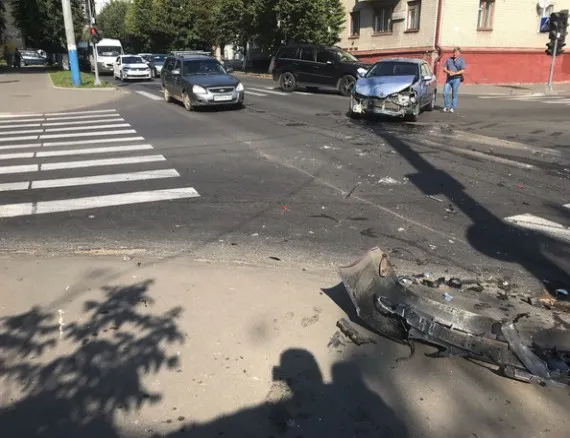 Пассажирка брянской маршрутки сломала позвоночник в крупном ДТП