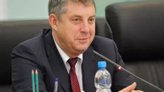 Богомаз: В Брянку доставлена очередная гуманитарная колонна помощи от предприятий и жителей Брянской области