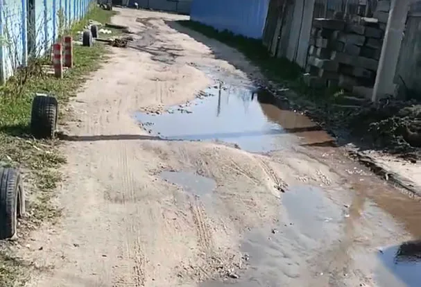В Жуковке три недели затапливает две улицы