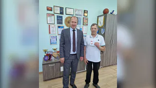 80-летний брянский ветеран спорта Анатолий Лаврушин получил золотой знак ГТО