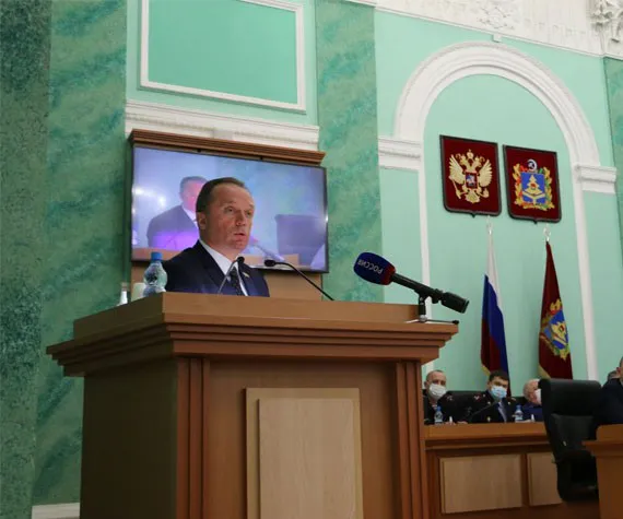 Во время принятия бюджета речь Антошина вызвала аплодисменты