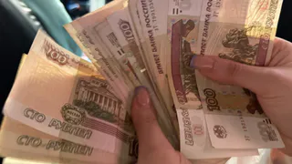 В Унечском районе предприятие обязали выплатить сотруднику долг по зарплате
