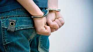 В Жуковке четверо парней обокрали склад медучреждения