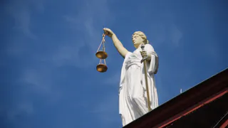 Судья Унечского районного суда Лариса Изотова ушла в отставку