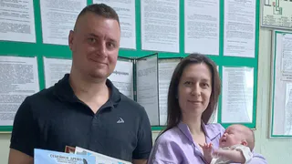 В Брянской области семье Яковлевых после рождения третьего ребенка вручили материнский капитал