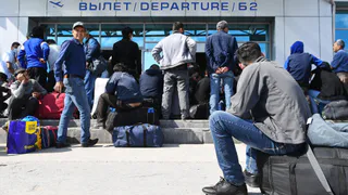 Брянские судебные приставы выдворили из России 344 иностранца