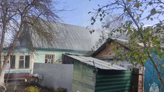 В Брянске на улице Виноградова вспыхнул частный дом