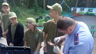 В брянском лагере «Лесной» дети примерили на себя роль криминалистов