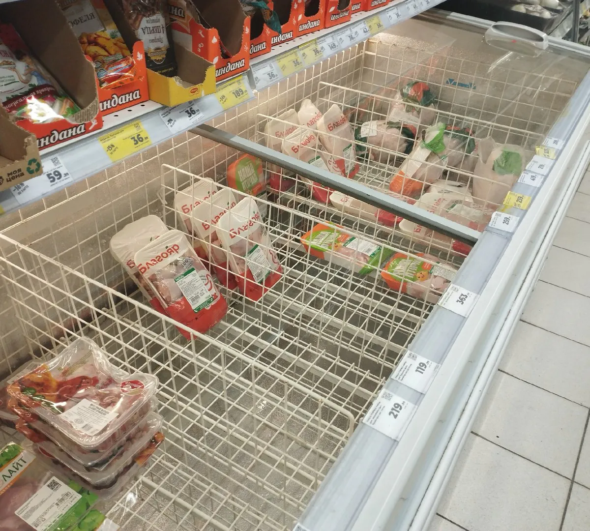 В Брянске задержали мужчину за кражу форели из магазина