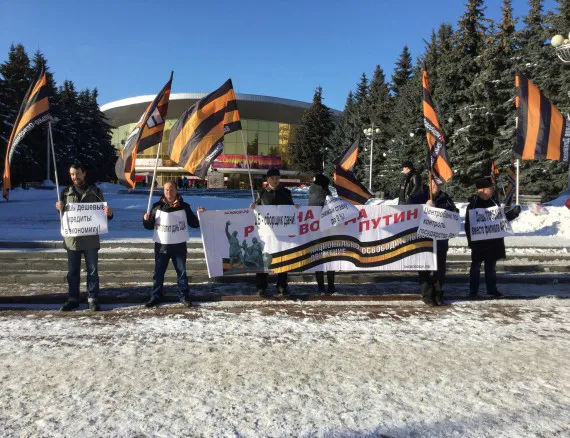 В Брянске решили поговорить о революции