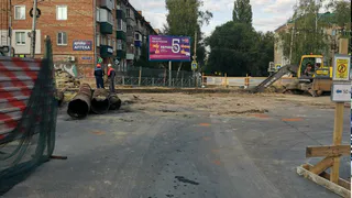 В Брянске дорожники начали снимать старый асфальт на Литейной