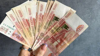 В Брянской области вырос спрос на снятие наличных на кассах