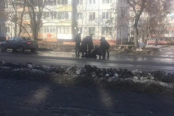 Полиция начала розыск водителя, сбившего подростка на переулке Пилотов в Брянске