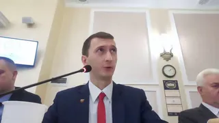 Нахваливающий зарплату доярок и брянские  урожаи Депутат Павлов попал в очередной скандал