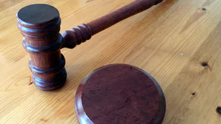 Брянский суд взыскал с предпринимателя 30 тысяч рублей за продажу контрафакта