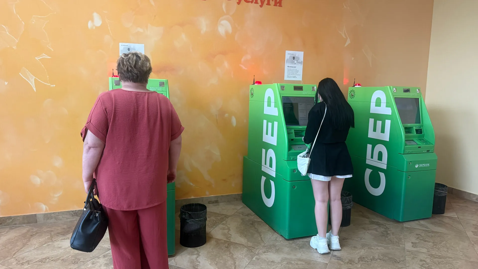 После этих 7 фраз россияне массово лишаются денег по телефону