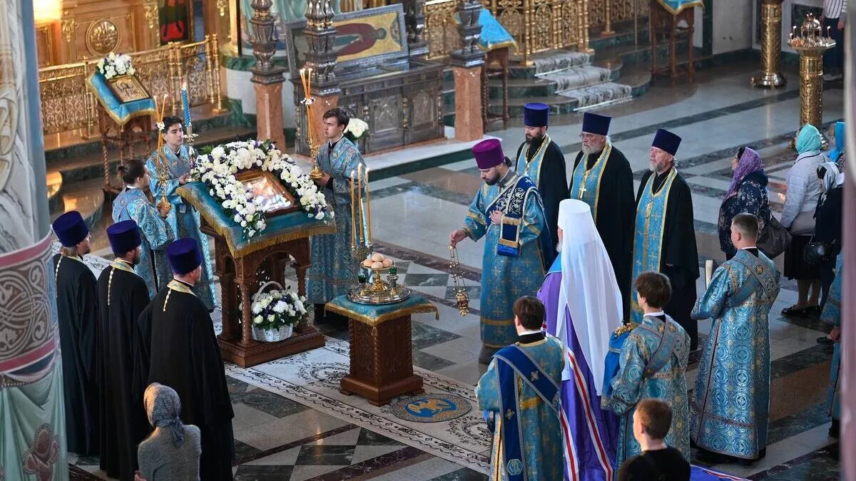 В Брянске митрополит Александр провел всенощное бдение перед Рождеством Богородицы