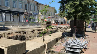 В Брянске строители прокладывают коммуникации для новой дороги-дублёра Карачижской