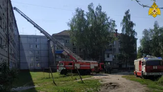 В Бежице загорелся чердак пятиэтажного дома.