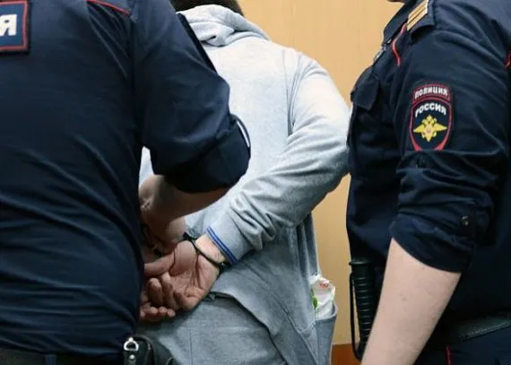 Брянским полицейским продлили арест за избиение задержанного