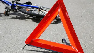 На улице Тельмана в Брянске иномарка сбила школьника на велосипеде