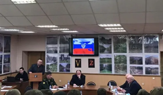 Студенты Брянского стройколледжа обсудили угрозы украинского нацизма