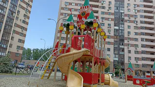 Прокуратура через суд добивается возврат аванса в 52 млн рублей за строительство детсада на Бурова в Брянске