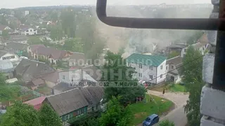 В Бежицком районе города Брянска  горит дом