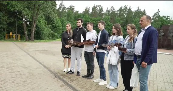 Ребята из технопарка «Кванториум» изготовили макеты для Мемориального комплекса «Партизанская поляна»