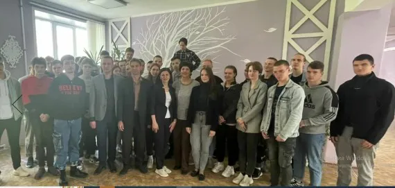 Брянских студентов познакомили со стройматериалами с применением нанотехнологий