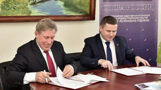 Александра Богомаза и Виктора Гринкевича назвали единственными реальными политиками региона