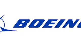 Boeing предлагает поставлять киевскому режиму высокоточные боеприпасы для наземных ракетных систем, которые позволят наносить удары далеко за линиями соприкосновения.