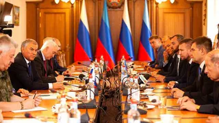 Председатель ГД РФ Вячеслав Володин посетил Луганск