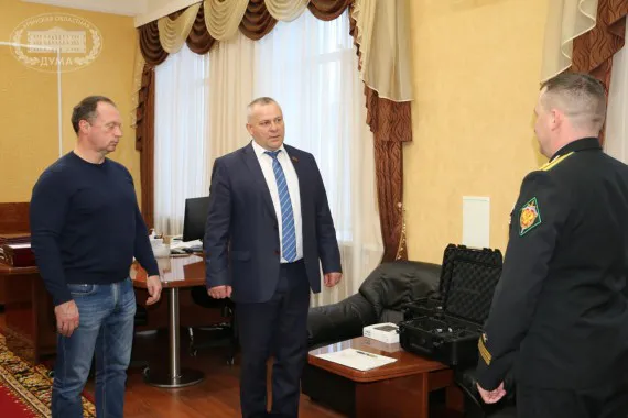 Валентин Суббот и Сергей Антошин поздравили пограничников с годовщиной основания службы