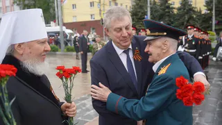Глава Брянской области познакомил земляков с живой легендой города – ветераном Борисом Шапошникове