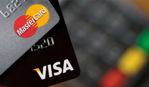 Visa и Mastercard приостанавливают работу в России