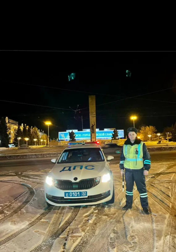 Брянским инспекторам ДПС омский водитель выразил благодарность