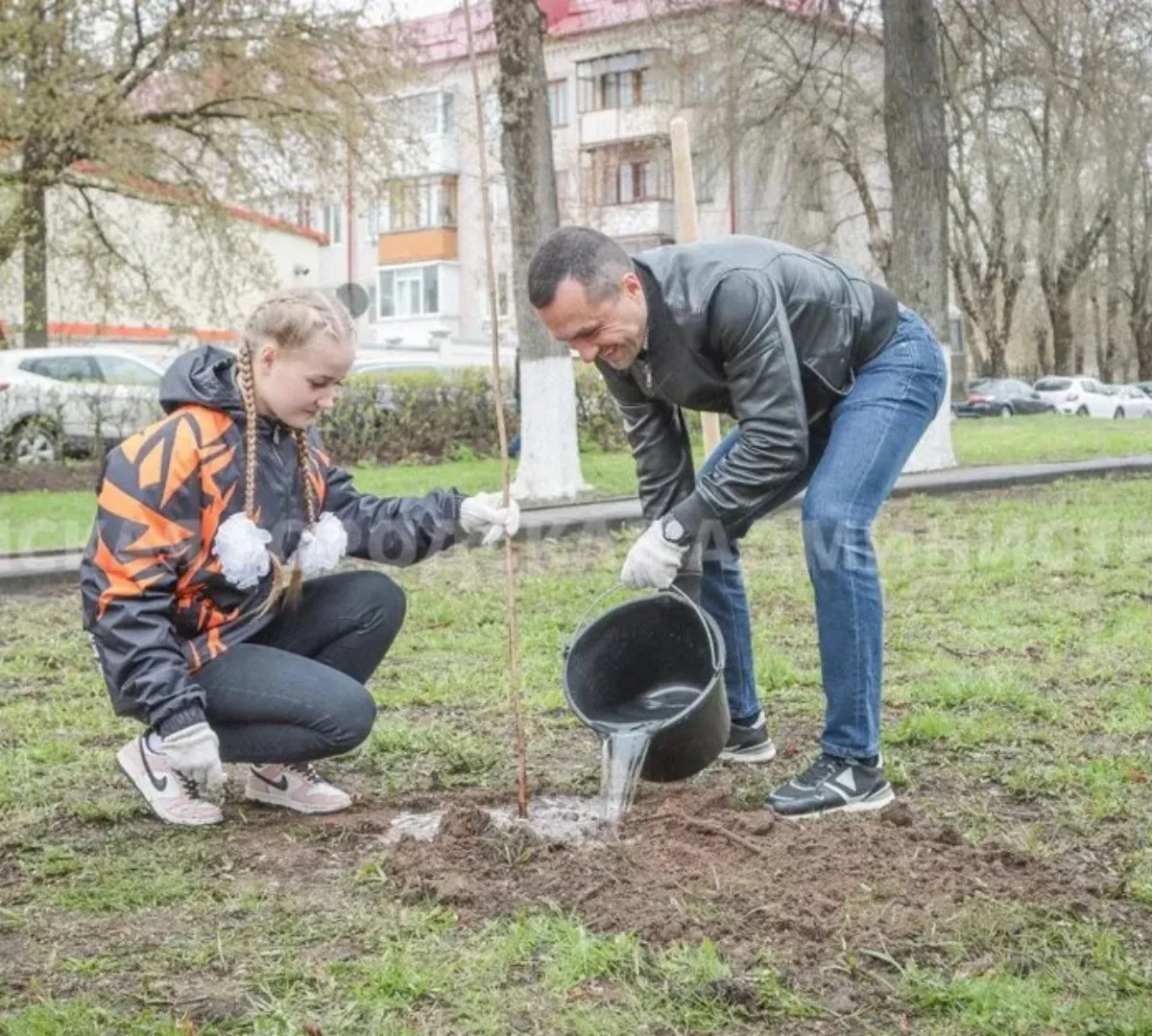 В Брянске высадили «Сад памяти» к годовщине аварии на ЧАЭС